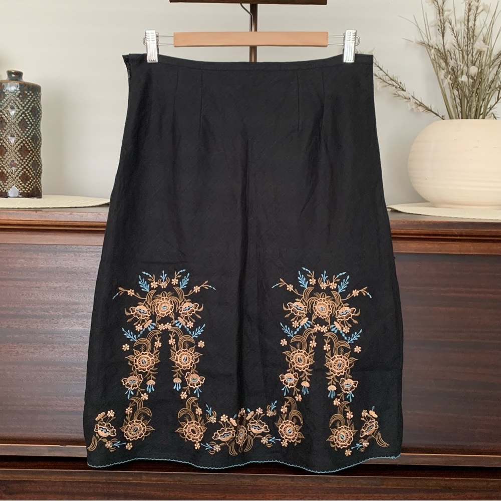 E-col-o-gie Irish Linen Floral Embroidered Black Skirt, Size 10